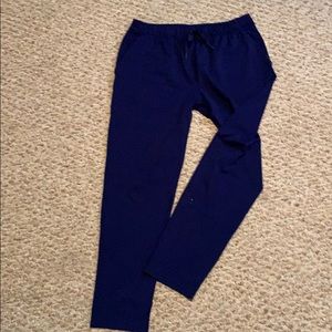 On the fly lululemon pant. Size 8